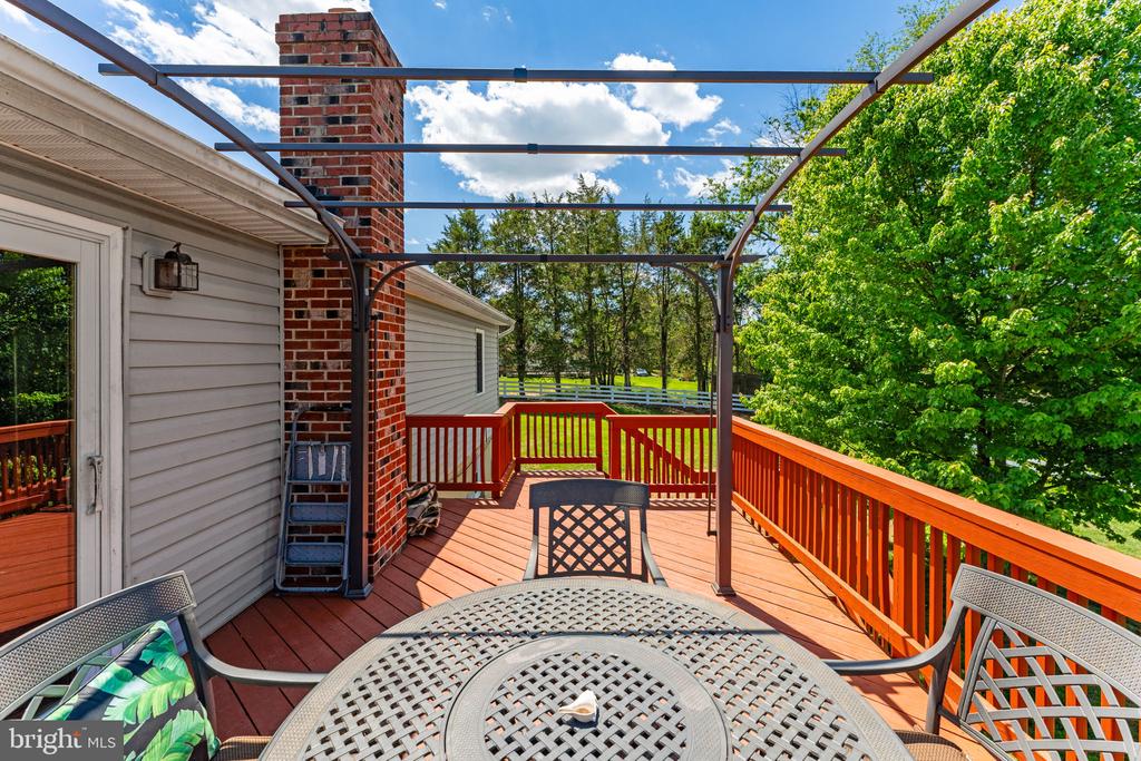 7074 GRAYS MILL RD, WARRENTON, Virginia 20187, 3 Bedrooms Bedrooms, ,2 BathroomsBathrooms,Residential,7074 GRAYS MILL RD,VAFQ2022054 MLS # VAFQ2022054