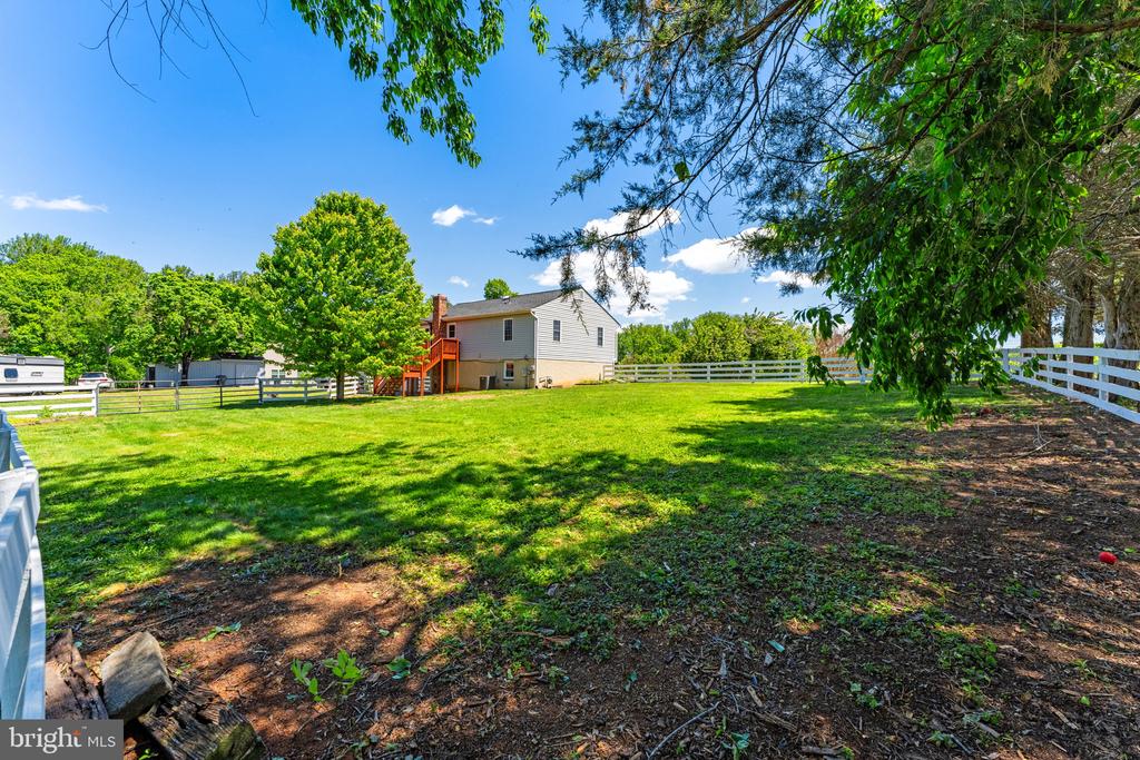 7074 GRAYS MILL RD, WARRENTON, Virginia 20187, 3 Bedrooms Bedrooms, ,2 BathroomsBathrooms,Residential,7074 GRAYS MILL RD,VAFQ2022054 MLS # VAFQ2022054