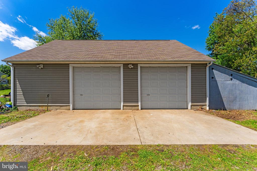 7074 GRAYS MILL RD, WARRENTON, Virginia 20187, 3 Bedrooms Bedrooms, ,2 BathroomsBathrooms,Residential,7074 GRAYS MILL RD,VAFQ2022054 MLS # VAFQ2022054