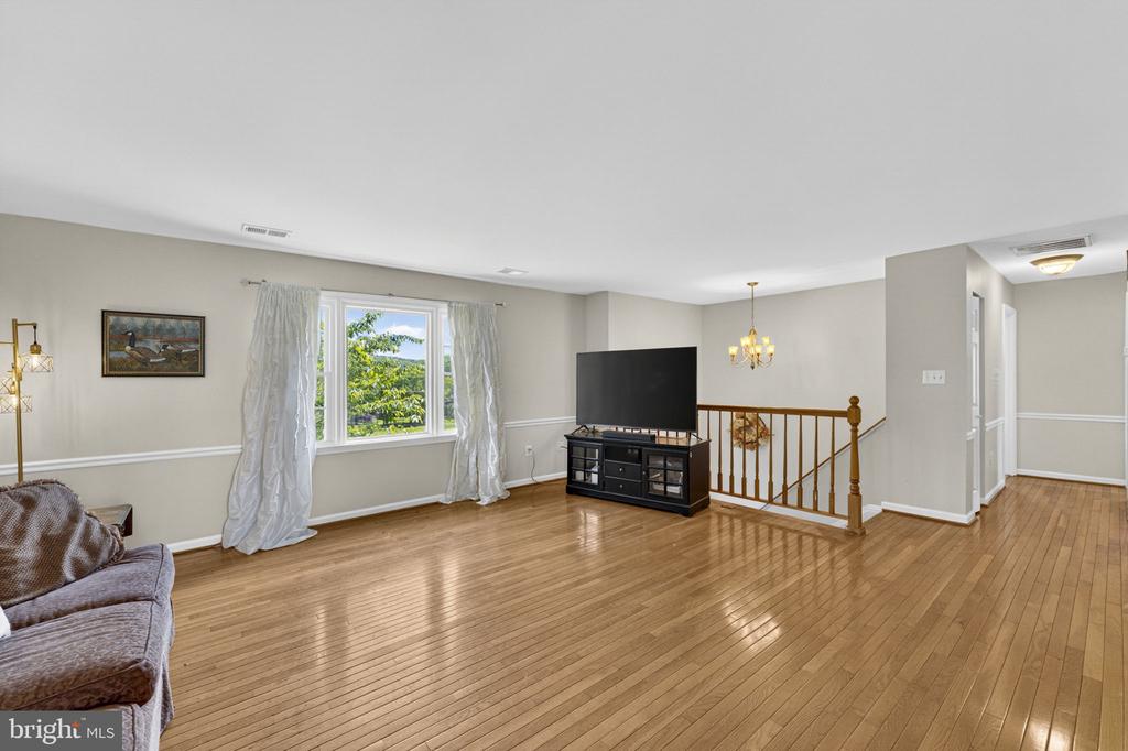 7074 GRAYS MILL RD, WARRENTON, Virginia 20187, 3 Bedrooms Bedrooms, ,2 BathroomsBathrooms,Residential,7074 GRAYS MILL RD,VAFQ2022054 MLS # VAFQ2022054