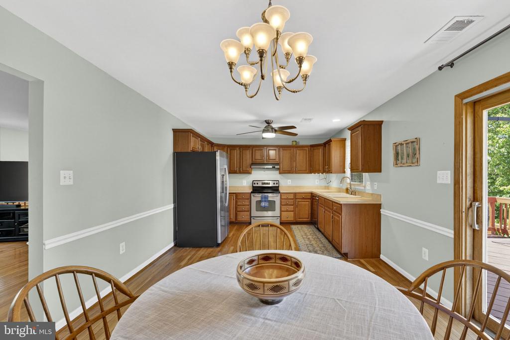 7074 GRAYS MILL RD, WARRENTON, Virginia 20187, 3 Bedrooms Bedrooms, ,2 BathroomsBathrooms,Residential,7074 GRAYS MILL RD,VAFQ2022054 MLS # VAFQ2022054