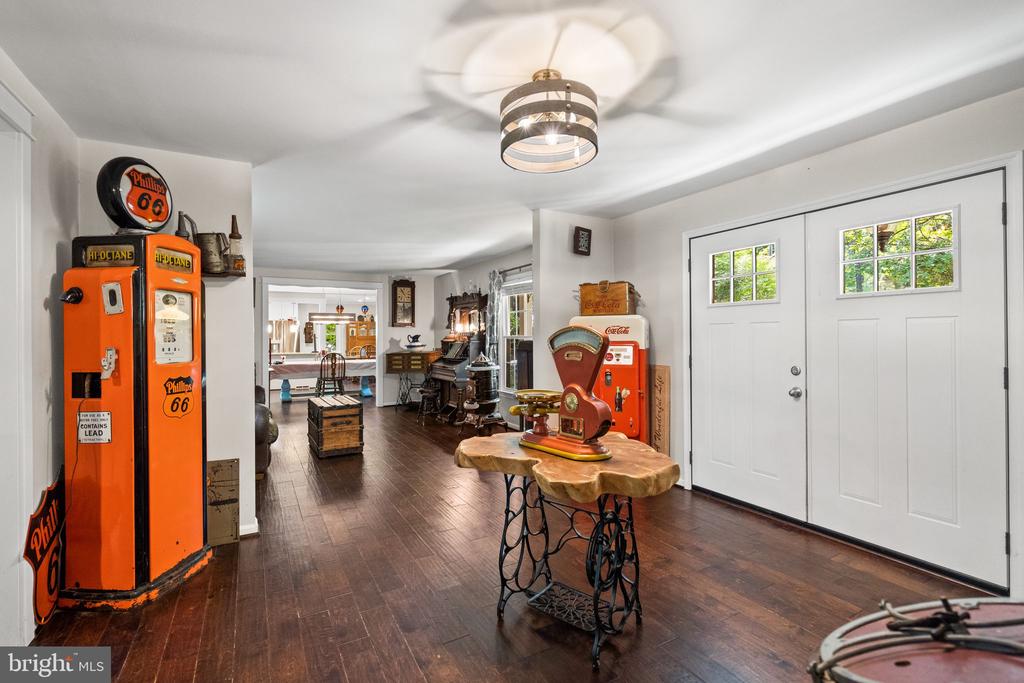 7281 FORREST RD, WARRENTON, Virginia 20187, 5 Bedrooms Bedrooms, ,3 BathroomsBathrooms,Residential,7281 FORREST RD,VAFQ2022036 MLS # VAFQ2022036