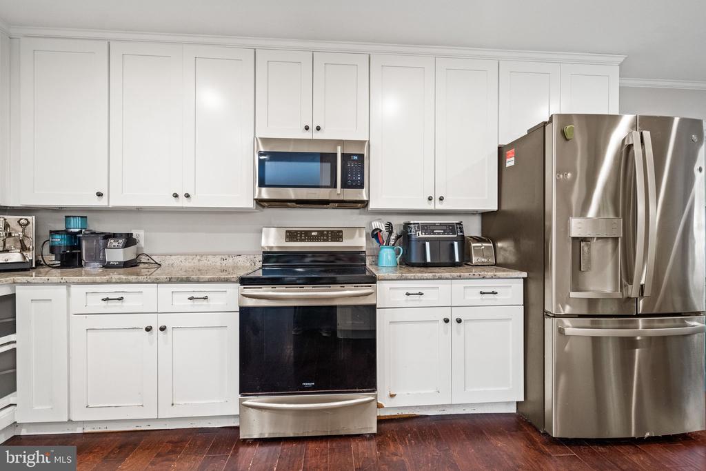 7281 FORREST RD, WARRENTON, Virginia 20187, 5 Bedrooms Bedrooms, ,3 BathroomsBathrooms,Residential,7281 FORREST RD,VAFQ2022036 MLS # VAFQ2022036