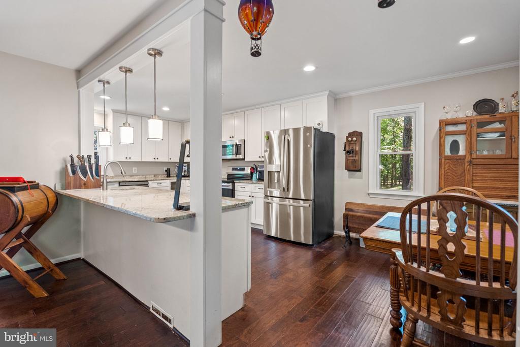 7281 FORREST RD, WARRENTON, Virginia 20187, 5 Bedrooms Bedrooms, ,3 BathroomsBathrooms,Residential,7281 FORREST RD,VAFQ2022036 MLS # VAFQ2022036