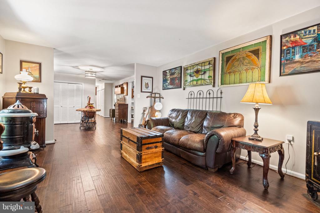 7281 FORREST RD, WARRENTON, Virginia 20187, 5 Bedrooms Bedrooms, ,3 BathroomsBathrooms,Residential,7281 FORREST RD,VAFQ2022036 MLS # VAFQ2022036