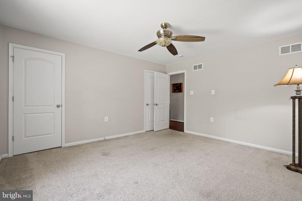 7281 FORREST RD, WARRENTON, Virginia 20187, 5 Bedrooms Bedrooms, ,3 BathroomsBathrooms,Residential,7281 FORREST RD,VAFQ2022036 MLS # VAFQ2022036