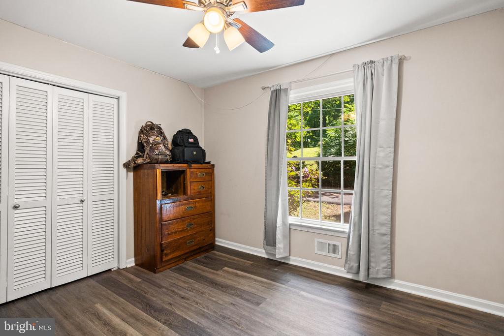 7281 FORREST RD, WARRENTON, Virginia 20187, 5 Bedrooms Bedrooms, ,3 BathroomsBathrooms,Residential,7281 FORREST RD,VAFQ2022036 MLS # VAFQ2022036