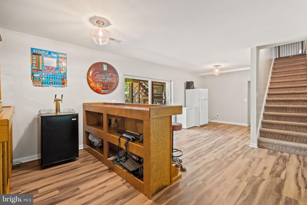 7281 FORREST RD, WARRENTON, Virginia 20187, 5 Bedrooms Bedrooms, ,3 BathroomsBathrooms,Residential,7281 FORREST RD,VAFQ2022036 MLS # VAFQ2022036
