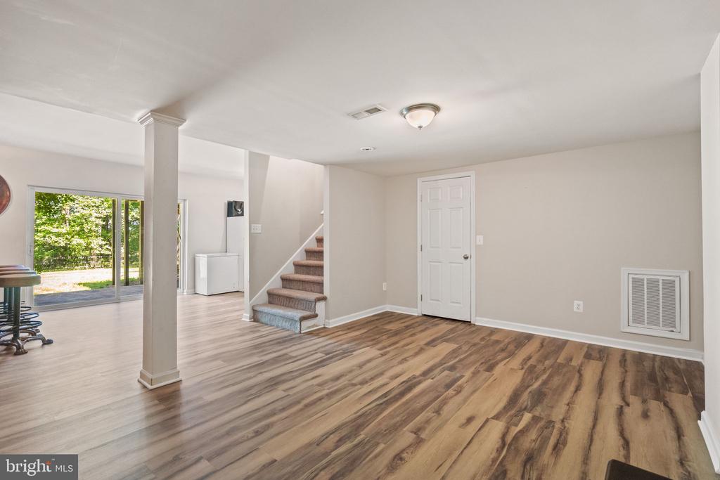 7281 FORREST RD, WARRENTON, Virginia 20187, 5 Bedrooms Bedrooms, ,3 BathroomsBathrooms,Residential,7281 FORREST RD,VAFQ2022036 MLS # VAFQ2022036