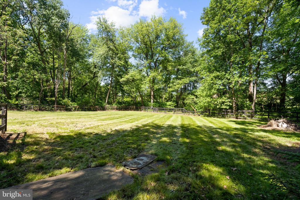 7281 FORREST RD, WARRENTON, Virginia 20187, 5 Bedrooms Bedrooms, ,3 BathroomsBathrooms,Residential,7281 FORREST RD,VAFQ2022036 MLS # VAFQ2022036