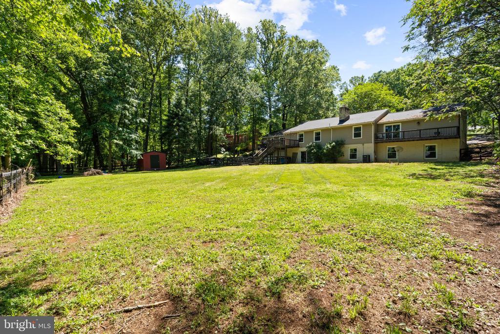 7281 FORREST RD, WARRENTON, Virginia 20187, 5 Bedrooms Bedrooms, ,3 BathroomsBathrooms,Residential,7281 FORREST RD,VAFQ2022036 MLS # VAFQ2022036