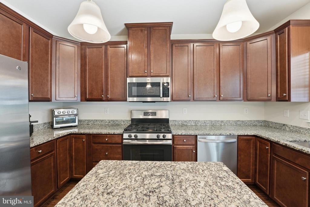 4442 SUNSET DR, CHARLOTTESVILLE, Virginia 22911, 4 Bedrooms Bedrooms, ,2 BathroomsBathrooms,Residential,4442 SUNSET DR,VAAB2001224 MLS # VAAB2001224