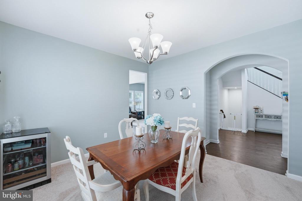 4442 SUNSET DR, CHARLOTTESVILLE, Virginia 22911, 4 Bedrooms Bedrooms, ,2 BathroomsBathrooms,Residential,4442 SUNSET DR,VAAB2001224 MLS # VAAB2001224