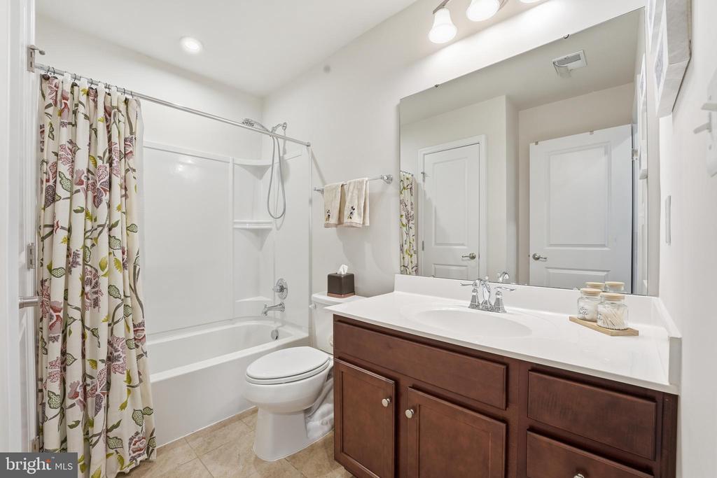4442 SUNSET DR, CHARLOTTESVILLE, Virginia 22911, 4 Bedrooms Bedrooms, ,2 BathroomsBathrooms,Residential,4442 SUNSET DR,VAAB2001224 MLS # VAAB2001224
