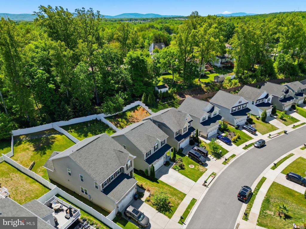 4442 SUNSET DR, CHARLOTTESVILLE, Virginia 22911, 4 Bedrooms Bedrooms, ,2 BathroomsBathrooms,Residential,4442 SUNSET DR,VAAB2001224 MLS # VAAB2001224