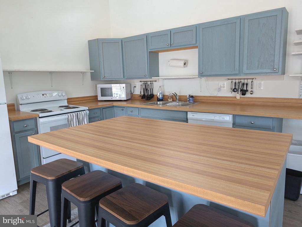 5172 COURTHOUSE RD, SPOTSYLVANIA, Virginia 22551, 3 Bedrooms Bedrooms, ,2 BathroomsBathrooms,Residential,5172 COURTHOUSE RD,VASP2041234 MLS # VASP2041234