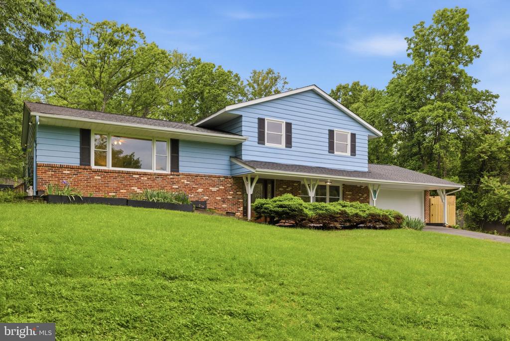 7338 STUART CIR, WARRENTON, Virginia 20187, 3 Bedrooms Bedrooms, ,2 BathroomsBathrooms,Residential,7338 STUART CIR,VAFQ2021248 MLS # VAFQ2021248
