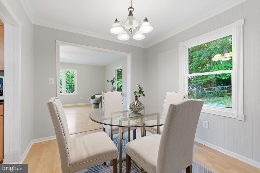 7338 STUART CIR, WARRENTON, Virginia 20187, 3 Bedrooms Bedrooms, ,2 BathroomsBathrooms,Residential,7338 STUART CIR,VAFQ2021248 MLS # VAFQ2021248