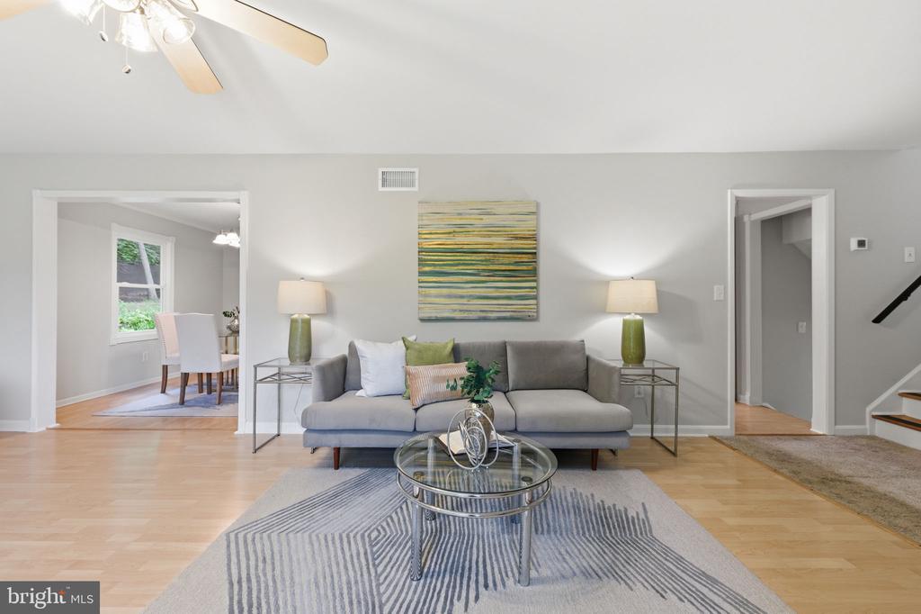 7338 STUART CIR, WARRENTON, Virginia 20187, 3 Bedrooms Bedrooms, ,2 BathroomsBathrooms,Residential,7338 STUART CIR,VAFQ2021248 MLS # VAFQ2021248