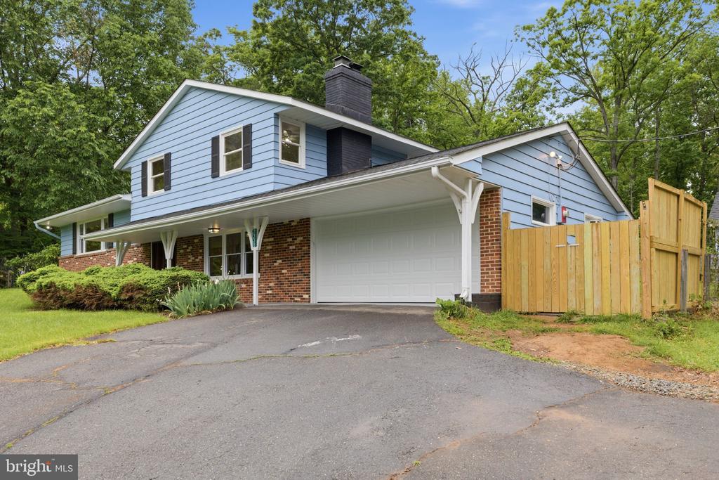7338 STUART CIR, WARRENTON, Virginia 20187, 3 Bedrooms Bedrooms, ,2 BathroomsBathrooms,Residential,7338 STUART CIR,VAFQ2021248 MLS # VAFQ2021248
