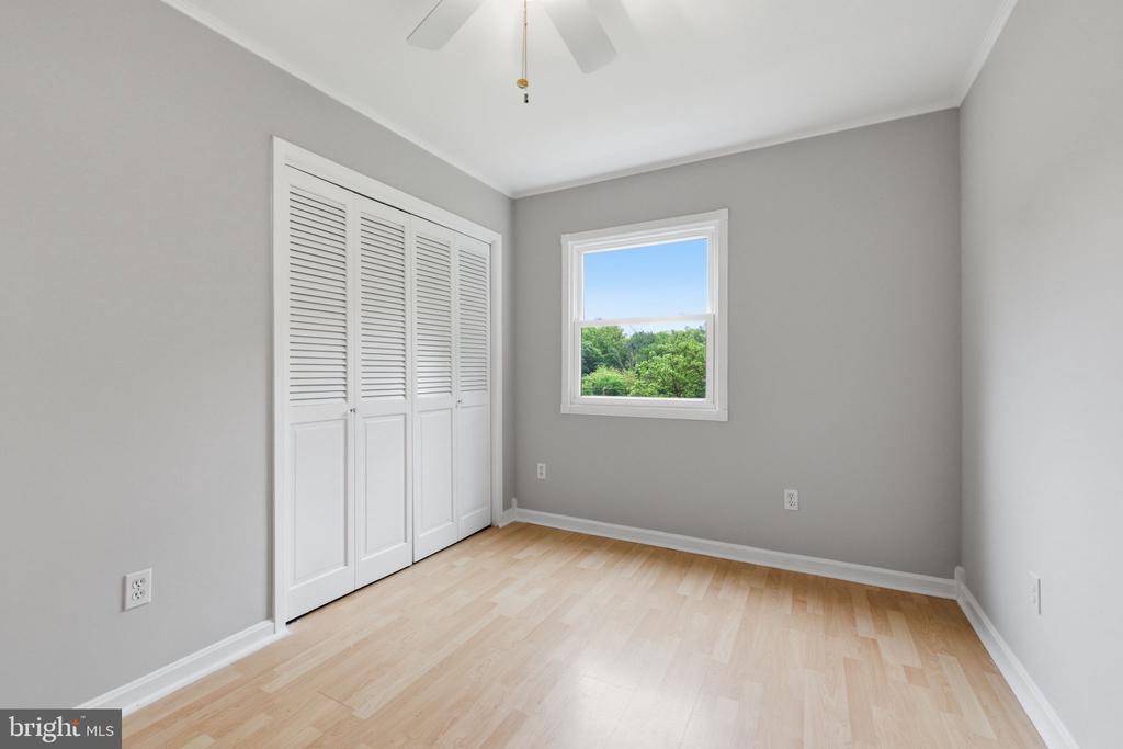 7338 STUART CIR, WARRENTON, Virginia 20187, 3 Bedrooms Bedrooms, ,2 BathroomsBathrooms,Residential,7338 STUART CIR,VAFQ2021248 MLS # VAFQ2021248