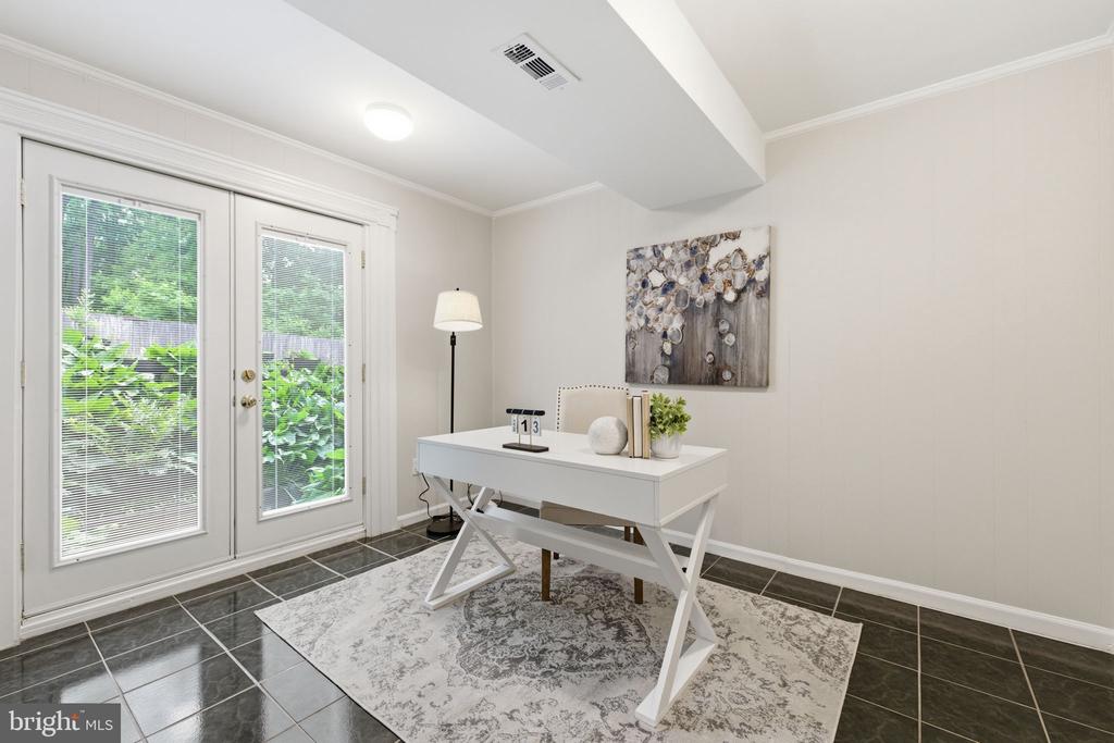 7338 STUART CIR, WARRENTON, Virginia 20187, 3 Bedrooms Bedrooms, ,2 BathroomsBathrooms,Residential,7338 STUART CIR,VAFQ2021248 MLS # VAFQ2021248