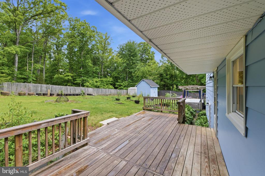 7338 STUART CIR, WARRENTON, Virginia 20187, 3 Bedrooms Bedrooms, ,2 BathroomsBathrooms,Residential,7338 STUART CIR,VAFQ2021248 MLS # VAFQ2021248