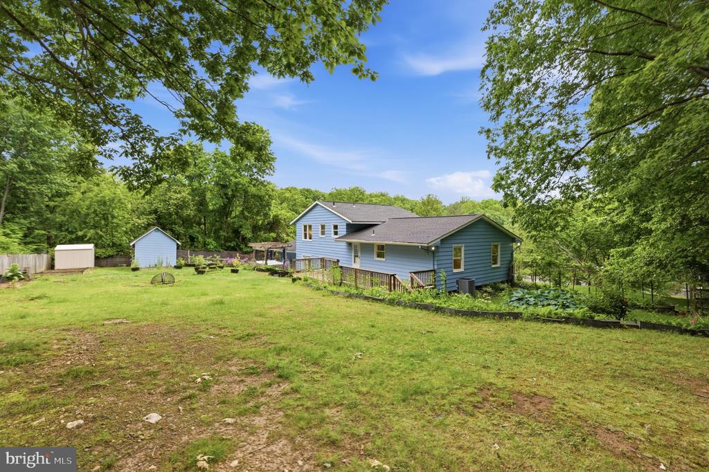 7338 STUART CIR, WARRENTON, Virginia 20187, 3 Bedrooms Bedrooms, ,2 BathroomsBathrooms,Residential,7338 STUART CIR,VAFQ2021248 MLS # VAFQ2021248
