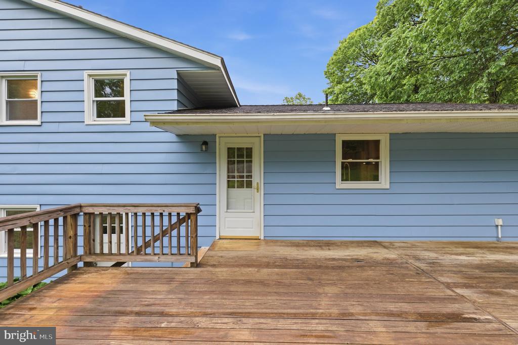 7338 STUART CIR, WARRENTON, Virginia 20187, 3 Bedrooms Bedrooms, ,2 BathroomsBathrooms,Residential,7338 STUART CIR,VAFQ2021248 MLS # VAFQ2021248