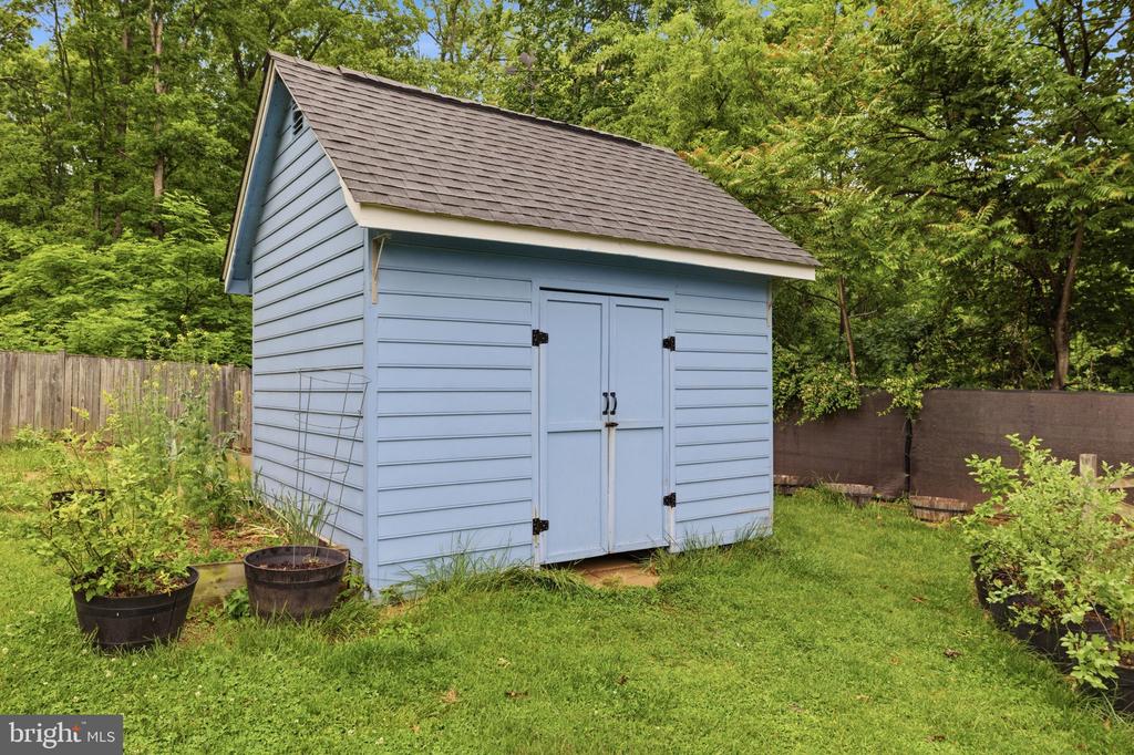 7338 STUART CIR, WARRENTON, Virginia 20187, 3 Bedrooms Bedrooms, ,2 BathroomsBathrooms,Residential,7338 STUART CIR,VAFQ2021248 MLS # VAFQ2021248