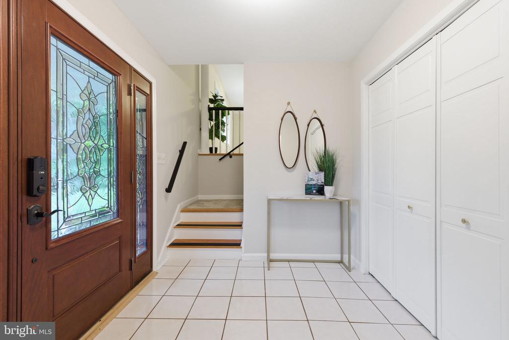 7338 STUART CIR, WARRENTON, Virginia 20187, 3 Bedrooms Bedrooms, ,2 BathroomsBathrooms,Residential,7338 STUART CIR,VAFQ2021248 MLS # VAFQ2021248
