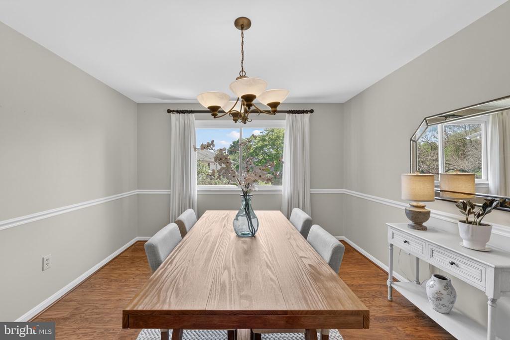 7933 COOKS CT, WARRENTON, Virginia 20186, 3 Bedrooms Bedrooms, ,2 BathroomsBathrooms,Residential,7933 COOKS CT,VAFQ2021946 MLS # VAFQ2021946