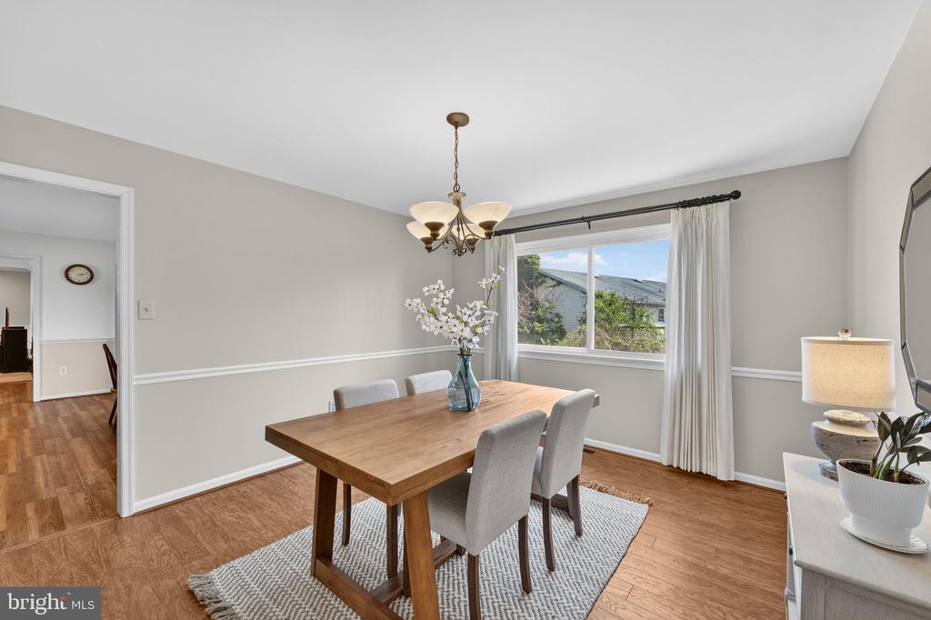 7933 COOKS CT, WARRENTON, Virginia 20186, 3 Bedrooms Bedrooms, ,2 BathroomsBathrooms,Residential,7933 COOKS CT,VAFQ2021946 MLS # VAFQ2021946