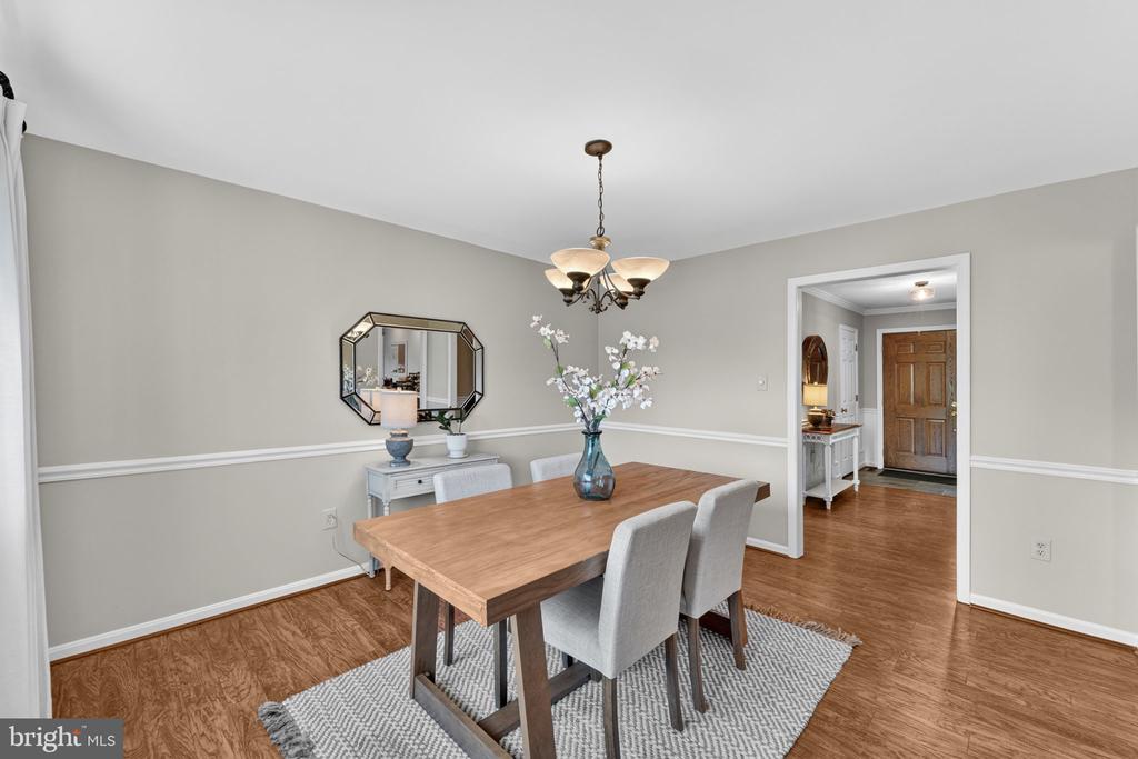 7933 COOKS CT, WARRENTON, Virginia 20186, 3 Bedrooms Bedrooms, ,2 BathroomsBathrooms,Residential,7933 COOKS CT,VAFQ2021946 MLS # VAFQ2021946