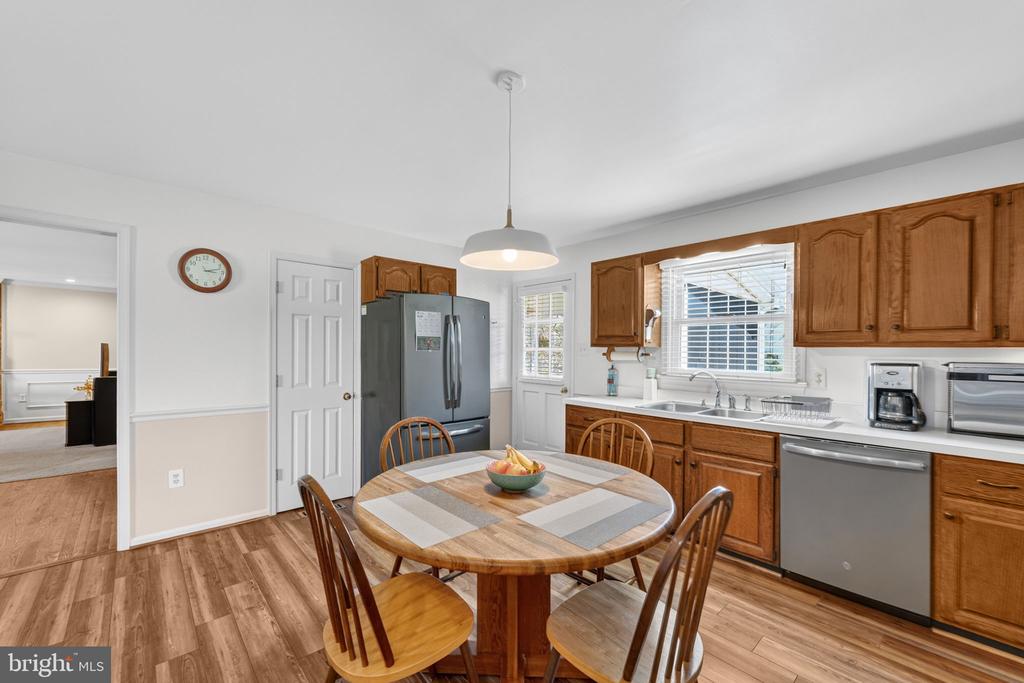 7933 COOKS CT, WARRENTON, Virginia 20186, 3 Bedrooms Bedrooms, ,2 BathroomsBathrooms,Residential,7933 COOKS CT,VAFQ2021946 MLS # VAFQ2021946