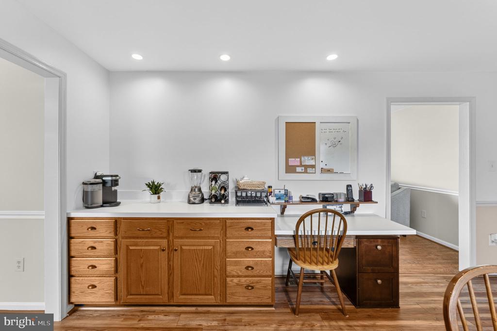 7933 COOKS CT, WARRENTON, Virginia 20186, 3 Bedrooms Bedrooms, ,2 BathroomsBathrooms,Residential,7933 COOKS CT,VAFQ2021946 MLS # VAFQ2021946