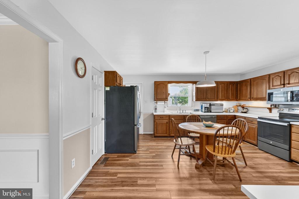 7933 COOKS CT, WARRENTON, Virginia 20186, 3 Bedrooms Bedrooms, ,2 BathroomsBathrooms,Residential,7933 COOKS CT,VAFQ2021946 MLS # VAFQ2021946