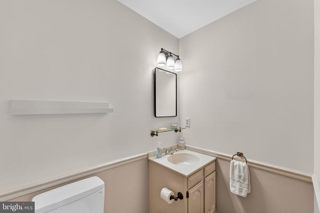 7933 COOKS CT, WARRENTON, Virginia 20186, 3 Bedrooms Bedrooms, ,2 BathroomsBathrooms,Residential,7933 COOKS CT,VAFQ2021946 MLS # VAFQ2021946