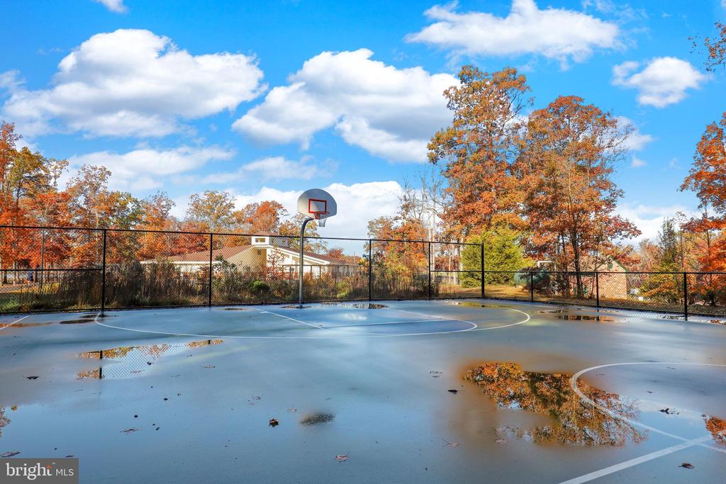 2602 LAKEVIEW PKWY, LOCUST GROVE, Virginia 22508, 3 Bedrooms Bedrooms, ,3 BathroomsBathrooms,Residential,2602 LAKEVIEW PKWY,VAOR2014028 MLS # VAOR2014028