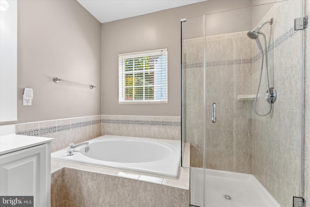 369 CANNON WAY, WARRENTON, Virginia 20186, 5 Bedrooms Bedrooms, ,4 BathroomsBathrooms,Residential,369 CANNON WAY,VAFQ2021886 MLS # VAFQ2021886
