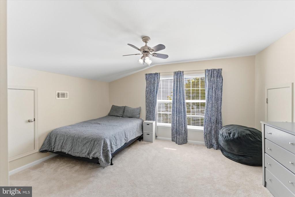 369 CANNON WAY, WARRENTON, Virginia 20186, 5 Bedrooms Bedrooms, ,4 BathroomsBathrooms,Residential,369 CANNON WAY,VAFQ2021886 MLS # VAFQ2021886