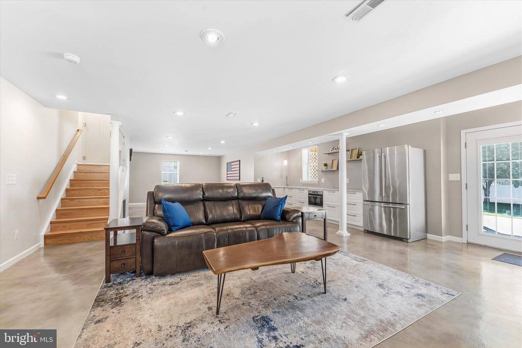 369 CANNON WAY, WARRENTON, Virginia 20186, 5 Bedrooms Bedrooms, ,4 BathroomsBathrooms,Residential,369 CANNON WAY,VAFQ2021886 MLS # VAFQ2021886