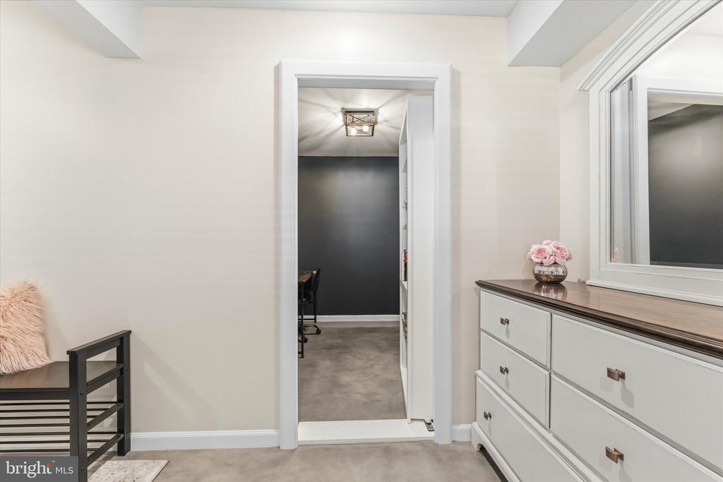 369 CANNON WAY, WARRENTON, Virginia 20186, 5 Bedrooms Bedrooms, ,4 BathroomsBathrooms,Residential,369 CANNON WAY,VAFQ2021886 MLS # VAFQ2021886