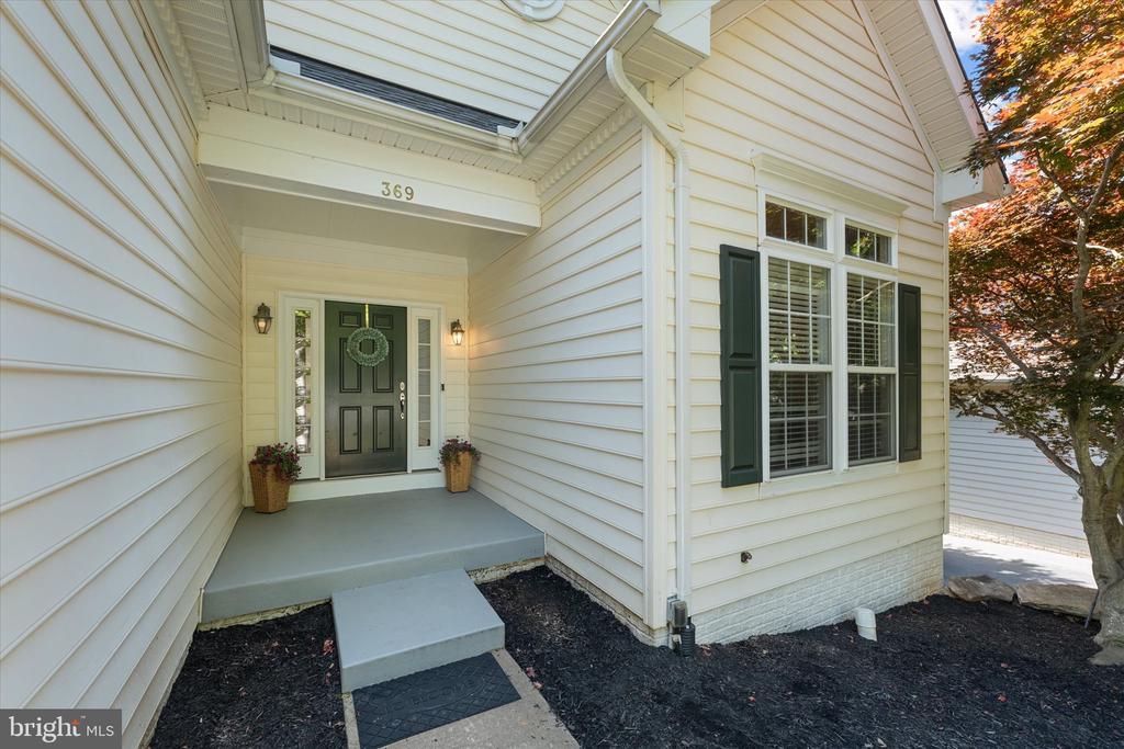 369 CANNON WAY, WARRENTON, Virginia 20186, 5 Bedrooms Bedrooms, ,4 BathroomsBathrooms,Residential,369 CANNON WAY,VAFQ2021886 MLS # VAFQ2021886
