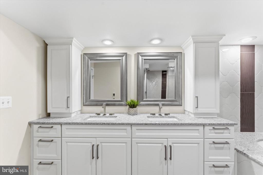 369 CANNON WAY, WARRENTON, Virginia 20186, 5 Bedrooms Bedrooms, ,4 BathroomsBathrooms,Residential,369 CANNON WAY,VAFQ2021886 MLS # VAFQ2021886