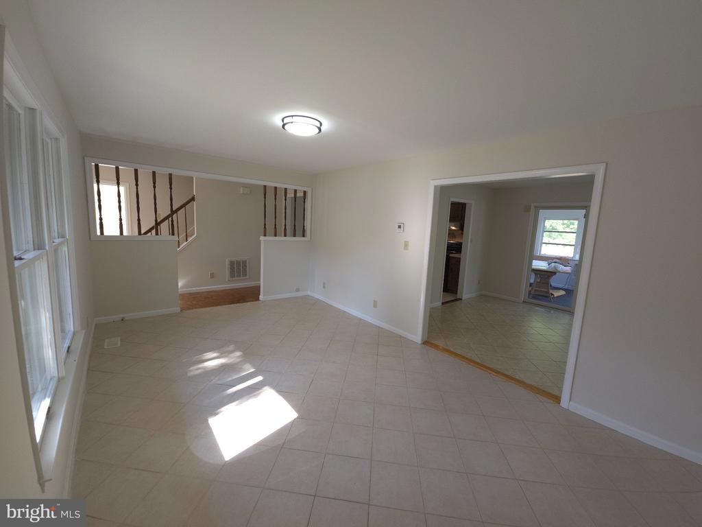 5072 LAVELLE DR, FREDERICKSBURG, Virginia 22407, 5 Bedrooms Bedrooms, ,2 BathroomsBathrooms,Residential,5072 LAVELLE DR,VASP2041780 MLS # VASP2041780