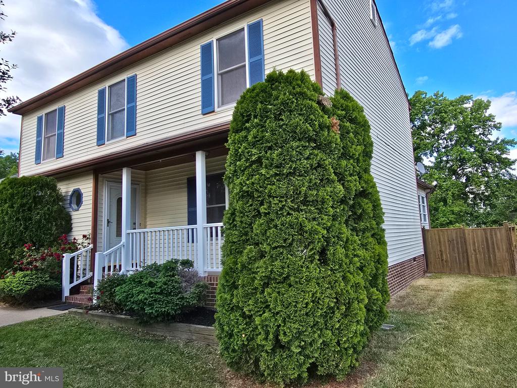 5072 LAVELLE DR, FREDERICKSBURG, Virginia 22407, 5 Bedrooms Bedrooms, ,2 BathroomsBathrooms,Residential,5072 LAVELLE DR,VASP2041780 MLS # VASP2041780