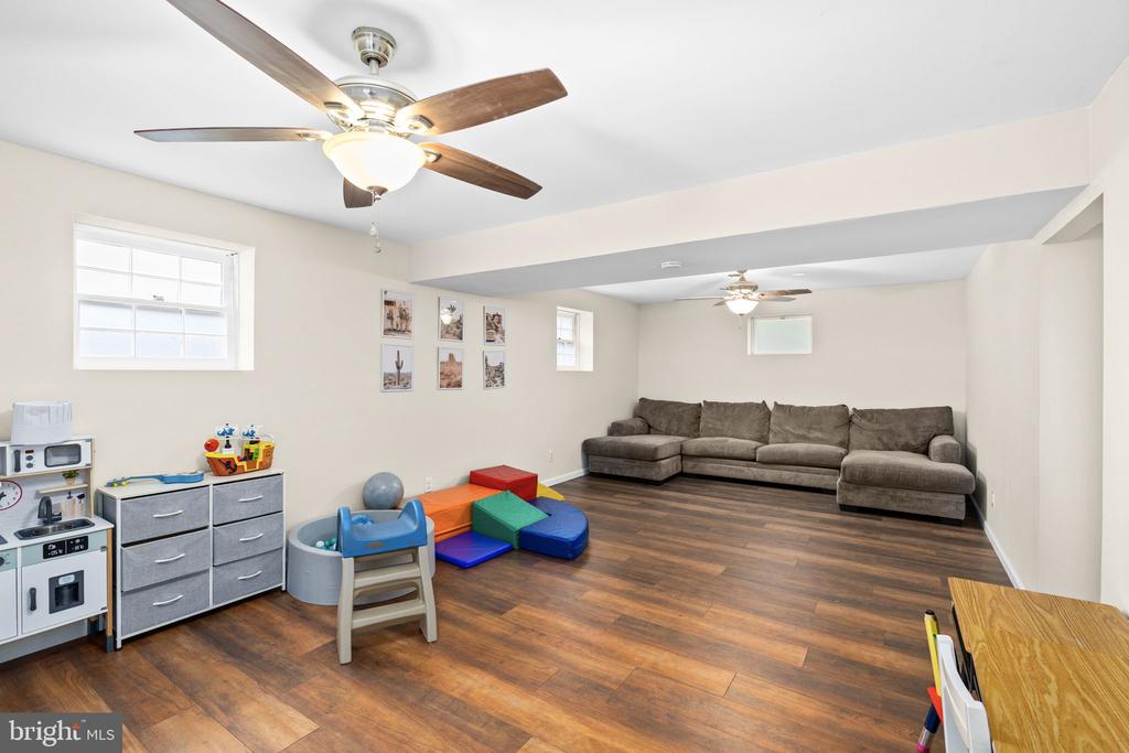 836 CHURCHILL DR, FREDERICKSBURG, Virginia 22407, 4 Bedrooms Bedrooms, ,2 BathroomsBathrooms,Residential,836 CHURCHILL DR,VASP2041664 MLS # VASP2041664