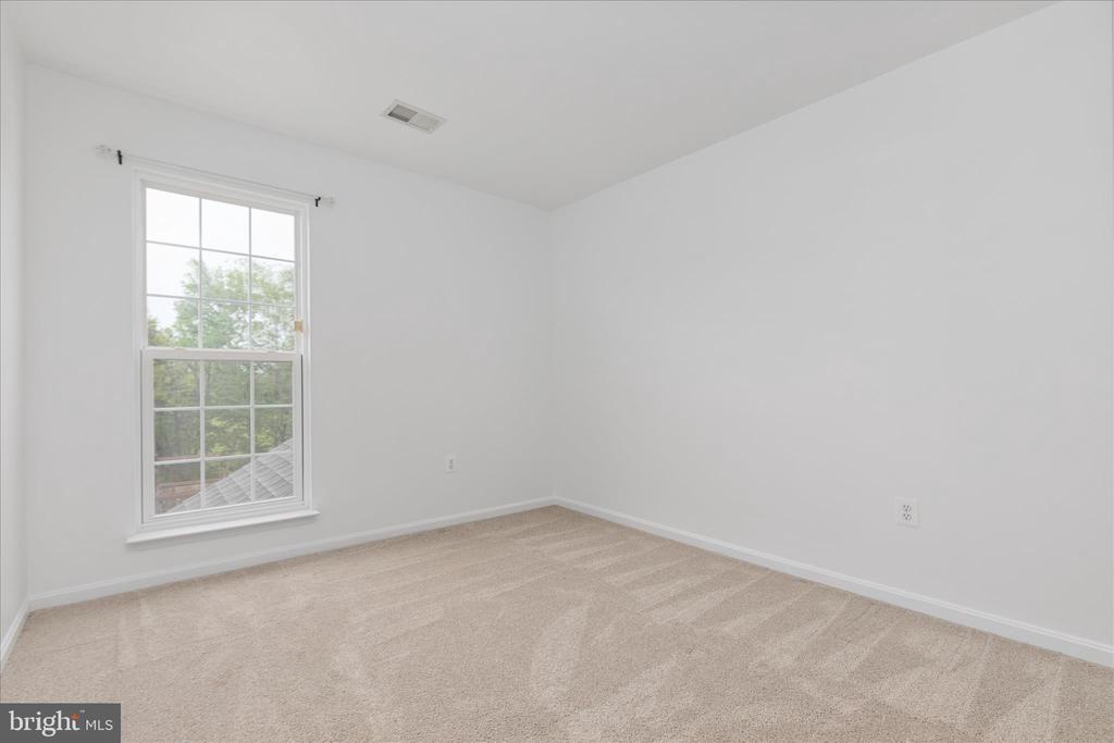 6118 OLIVERA AVE, BEALETON, Virginia 22712, 5 Bedrooms Bedrooms, ,3 BathroomsBathrooms,Residential,6118 OLIVERA AVE,VAFQ2021812 MLS # VAFQ2021812