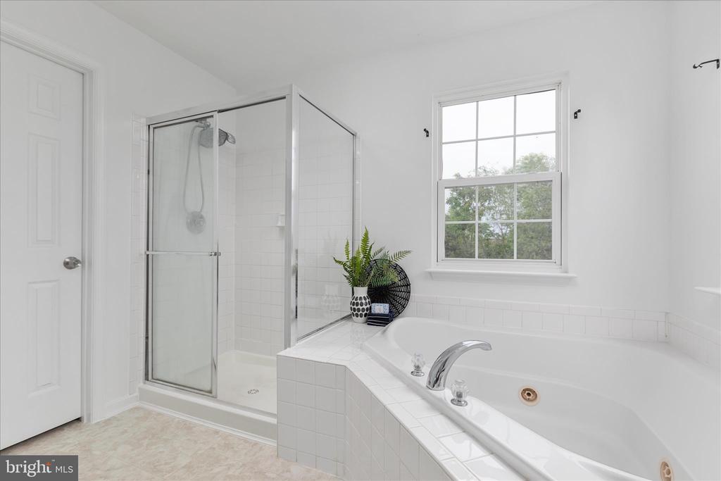6118 OLIVERA AVE, BEALETON, Virginia 22712, 5 Bedrooms Bedrooms, ,3 BathroomsBathrooms,Residential,6118 OLIVERA AVE,VAFQ2021812 MLS # VAFQ2021812